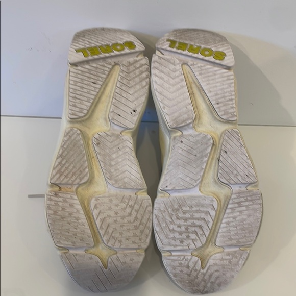 Adidas Gray and Yellow Sneakers - Picture 4 of 8